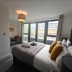Cosy Holiday Home In Birmingham City Center 4 Bedrooms House By Hf Group