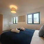 Cosy Holiday Home In Birmingham City Center 4 Bedrooms House By Hf Group
